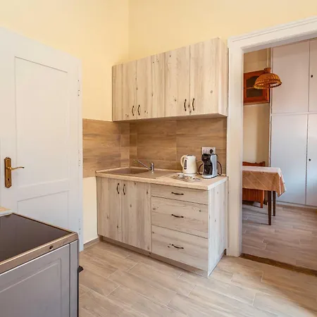 Apartman With Piano