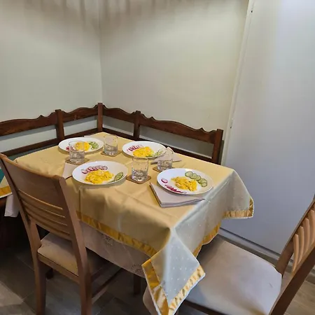 Apartment With Piano Keszthely