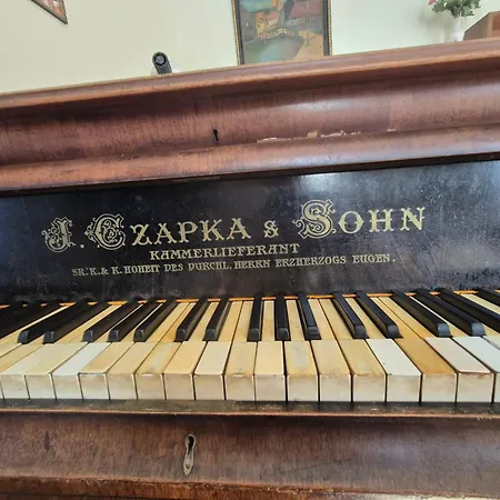 With Piano كيستاي